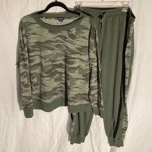 Splendid Green Camo Pajama Set